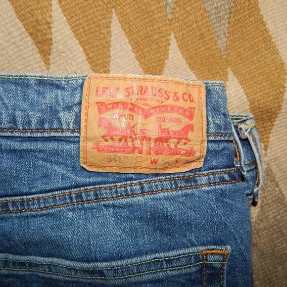 Levi Strauss 541 36 x 34 Athletic Tapered Leg Denim Blue Jeans Levi's - Picture 2 of 6